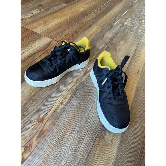 Nike Air Force 1 ‘07 Black and Yellow - Picture 1 of 7
